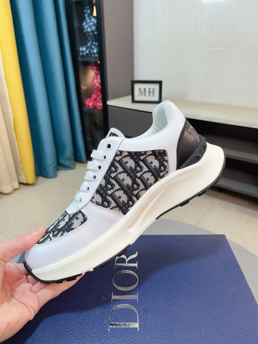 Men's men's shoes 💰438🌹🌹【Dior】Best-selling official website world premiere🔝High-end men's shoes brand official website latest series: The upper is made of imported cowhide with specially designed fabrics➕Mesh breathable lining. Make walking more convenient and comfortable! Compared with the official quality, Midea’s 1:1 replica. Create a fashionable personality to set off your uniqueness! A must-have for trendy men! Classic style. Men's sizes: 38-44.